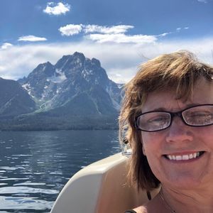 Meet your Posher, Sharon